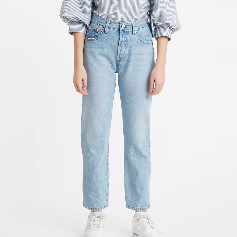 Levi's Size 28 Cropped 501s
